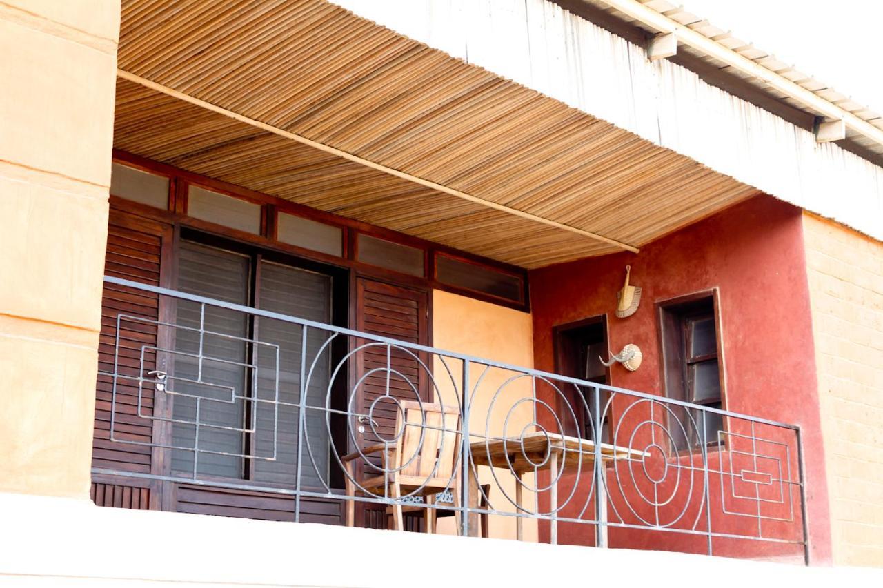 La Maison Bleue Lome Luaran gambar