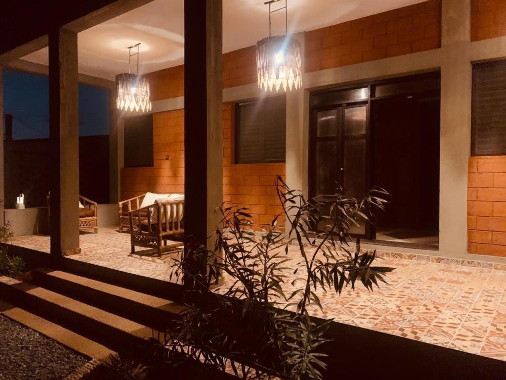 La Maison Bleue Lome Luaran gambar