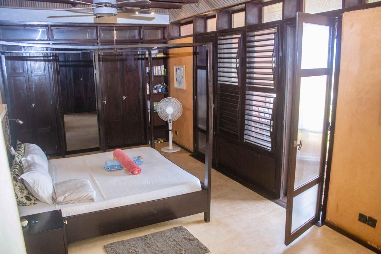 La Maison Bleue Lome Luaran gambar