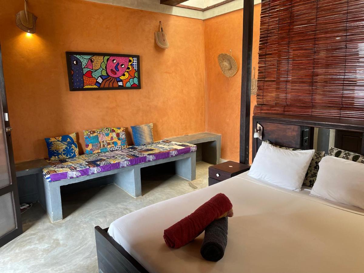 La Maison Bleue Lome Luaran gambar